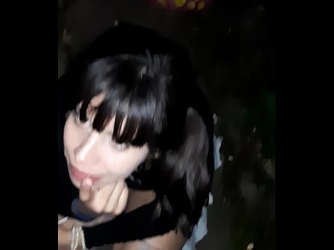 ❤️ Tänaval paisunud peenise vastu kommi eest Pornovideo at et.xxxifuck.ru